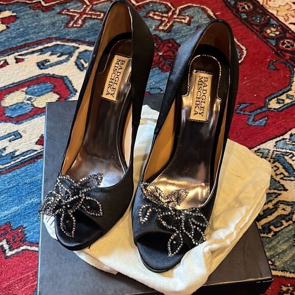 Badgley Mischka Satin Black Peep-toe Heels